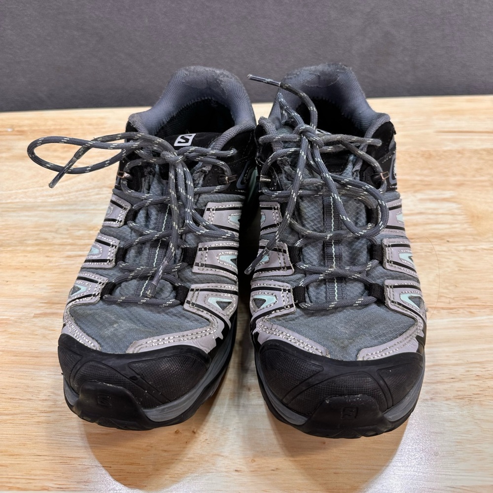 Women's Salomon x ultra pioneer Hiking waterproof Shoes Gray Size US 8.5 Fair
